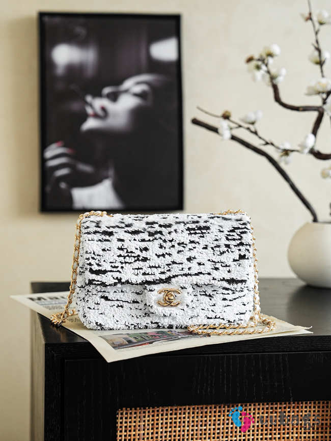 Uubags Chanel Small Flap Bag Sequins & Gold-Tone Metal In Black & White 14x21x8cm - 1