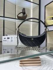 New Arrivals 2026 Chanel clutch with chain lambskin & gold-tone metal in black 15x22x6cm - 1