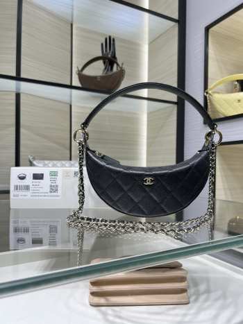 New Arrivals 2026 Chanel clutch with chain lambskin & gold-tone metal in black 15x22x6cm