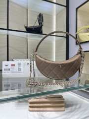New Arrivals 2026 Chanel clutch with chain lambskin & gold-tone metal in light brown 15x22x6cm - 1