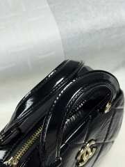Uubags Chanel mini bowling bag, shiny crumpled calfskin & gold-tone metal 13x18x8cm - 3