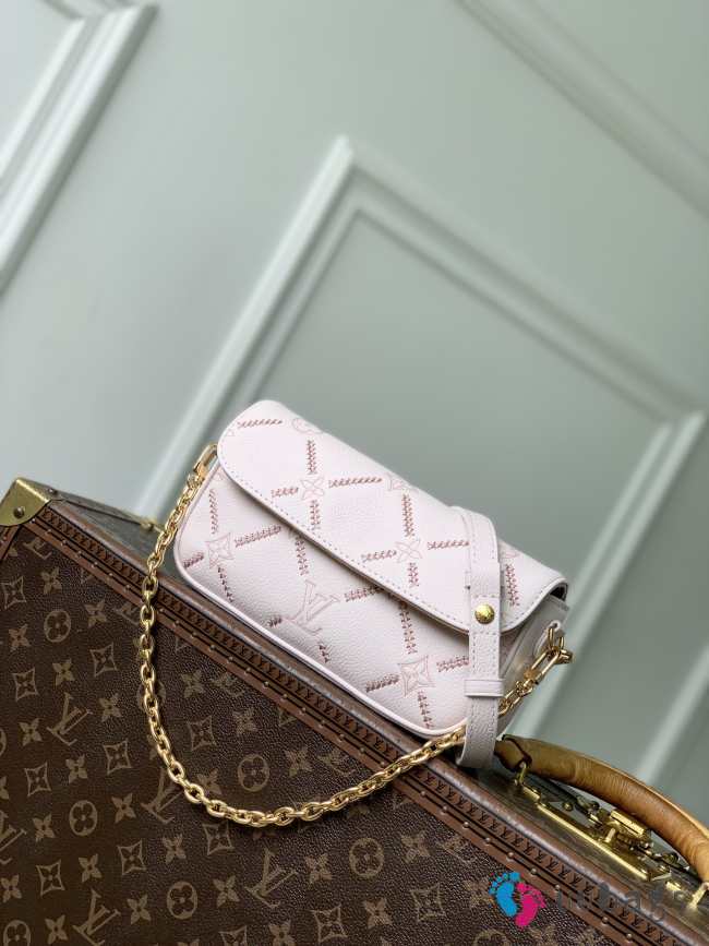 Uubags Louis Vuitton M29502 Ivy Bag In Light Bliss Couture Cream Cowhide 23.5x12x4.3cm - 1