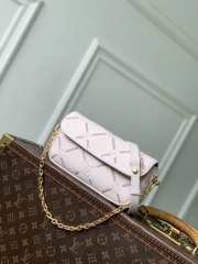 Uubags Louis Vuitton M29502 Ivy Bag In Light Bliss Couture Cream Cowhide 23.5x12x4.3cm - 1