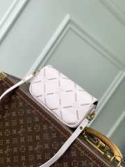 Uubags Louis Vuitton M29502 Ivy Bag In Light Bliss Couture Cream Cowhide 23.5x12x4.3cm - 3