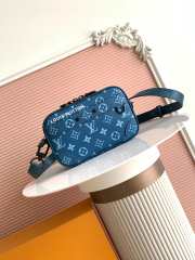 Uubags Louis Vuitton M82542 Alpha Wearable Wallet In Navy Blue 18.5x11x6.5cm - 1
