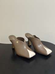 Uubags Chanrel Two-Tone Pointed Toe Mule Pumps In Beige/White 9cm - 3