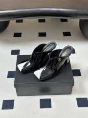 Uubags Chanrel Two-Tone Pointed Toe Mule Pumps In White/Black 9cm - 1