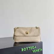 Uubags Bottega Veneta Madison Bag In Ecru Intrecciato Leather 27x16x6cm - 1