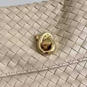 Uubags Bottega Veneta Madison Bag In Ecru Intrecciato Leather 27x16x6cm - 2
