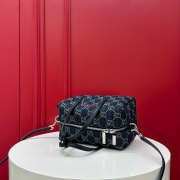 Uubags small boston bag with Gucci plaque in dark blue washed GG denim 20x12x11cm - 2