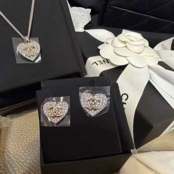 Uubags Chanel Heart CC Logo Earring