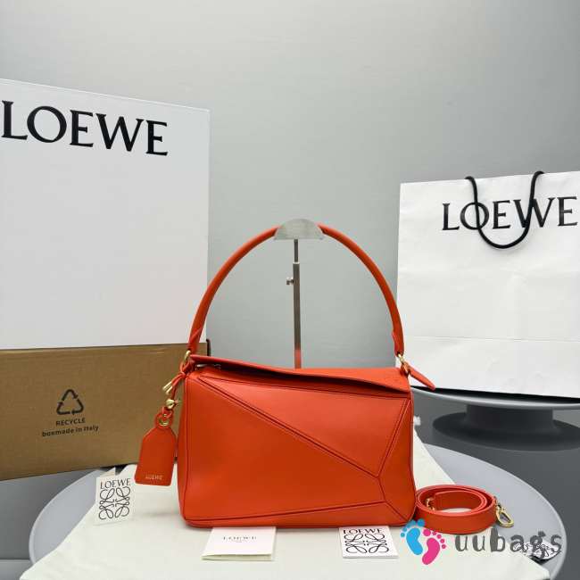 Uubags Loewe medium featherlight Puzzle bag in deep saffron nappa lambskin 29x19.5x12cm - 1