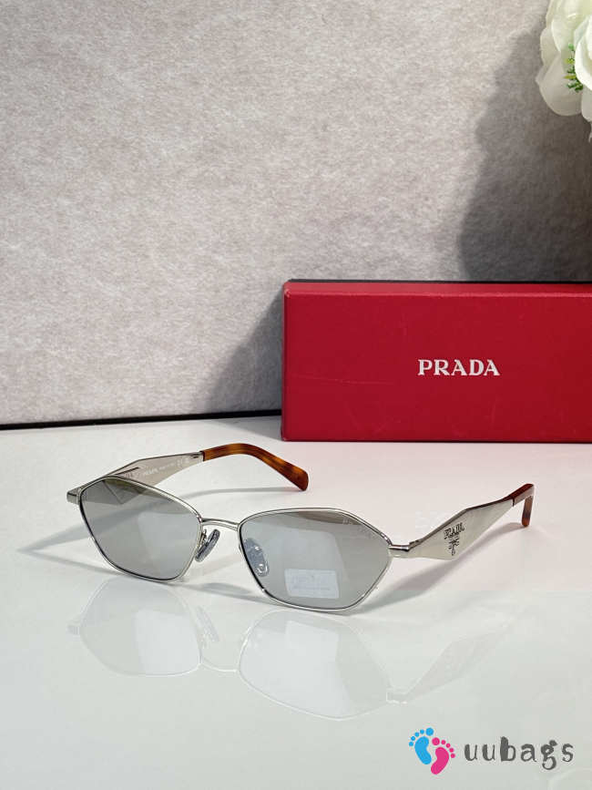 Uubags Prada SPRD51 Sunglasses with Prada logo - 1
