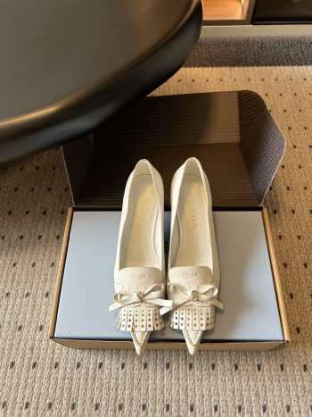 Uubags Prada leather slingback pumps in chalk white 5.5cm