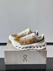 Uubags On Running Cloudtilt Remix In Yellow - 2