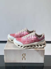 Uubags On Running Cloudtilt Remix In Pink - 2