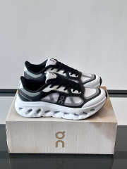 Uubags On Running Cloudtilt Remix In Black & Ivory - 4