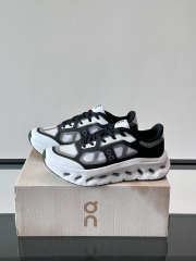 Uubags On Running Cloudtilt Remix In Black & Ivory - 2