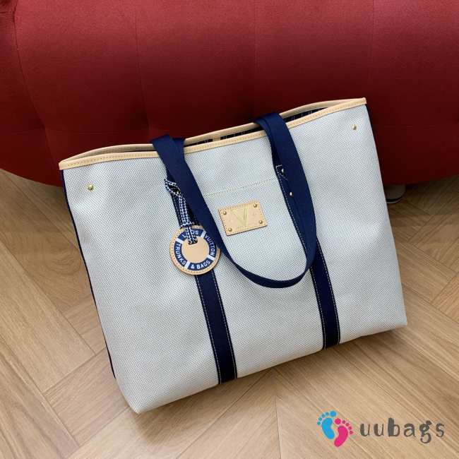 Uubags Louis Vuitton M28503 Escale bag in ocean blue 3x36x45cm - 1