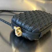 Uubags Bottega Veneta Knot-on-strap handbag in black intreccio leather 19x12x5cm - 5
