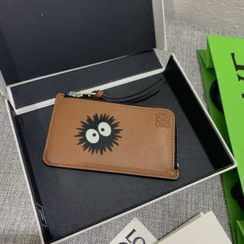 Uubags Loewe x spirited away susuwatari leather card holder in brown 13x7.5cm
