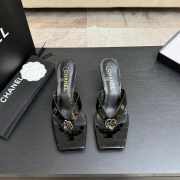Uubags Chanel Black Patent Crocodile Leather Camellia Heel Mules 5.5cm - 6