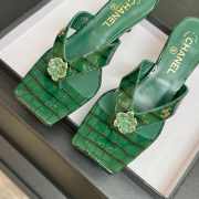 Uubags Chanel Green Patent Crocodile Leather Camellia Heel Mules 5.5cm - 5