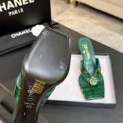 Uubags Chanel Green Patent Crocodile Leather Camellia Heel Mules 5.5cm - 4
