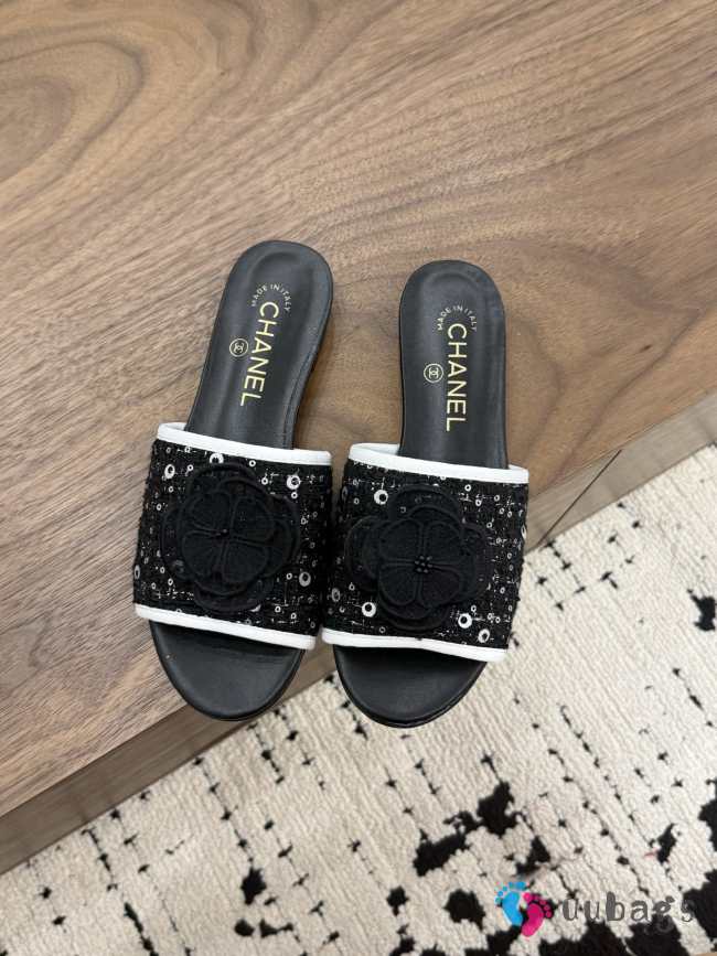 Uubags Chanel Camellia Tweed Slides In Black - 1