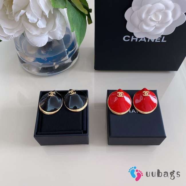 Uubags Chanel Stud Earrings Metal & Resin Golden  - 1