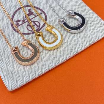 Uubags Hermes Jockette necklace in box calfskin and metal