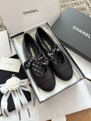 Uubags Chanel Mary Janes shoes in lambskin, grosgrain & silk, black & white  - 4