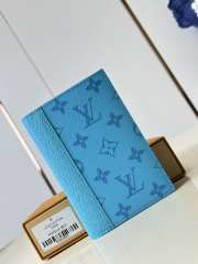 Uubags Louis Vuitton M27653 Passport Cover In Tropical Blue 10x14x2.5cm - 1