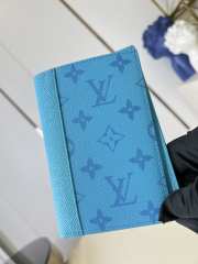 Uubags Louis Vuitton M27653 Passport Cover In Tropical Blue 10x14x2.5cm - 2