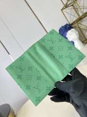 Uubags Louis Vuitton M27654 Passport Cover In Minty Green 10x14x2.5cm - 2