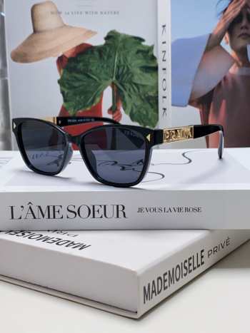 Uubags Prada sunglasses 01