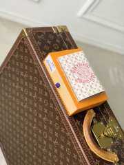 Uubags Louis Vuitton M29034 Passport Holder In Banana Yellow With LV Stamp Pattern 10x14x2.5cm - 1