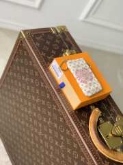 Uubags Louis Vuitton M29034 Passport Holder In Banana Yellow With LV Stamp Pattern 10x14x2.5cm - 4
