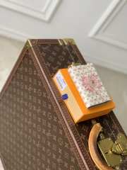 New Arrivals 2026 Louis Vuitton M29461 Victorine Wallet In LV Stamp Nude Rose 12x9.5x2.5cm - 3