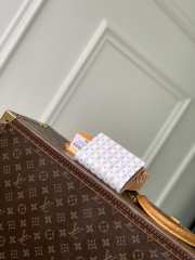 Louis Vuitton M29455 Lisa Wallet In Blue With LV Stamp Pattern 9x11.5x1.5cm - 4