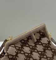 Uubags Fendi First Medium Bag In Brown Suede 32x24x10cm - 4