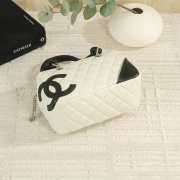 Uubags Calfskin Quilted Large Cambon Bowler White Black 12x21x9cm - 5