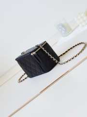 Uubags Chanel Lambskin Enamel Quilted Roller Skate Small Vanity Case With Chain Black 17cm - 4