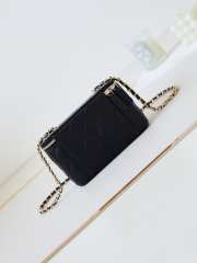 Uubags Chanel Lambskin Enamel Quilted Roller Skate Small Vanity Case With Chain Black 17cm - 2