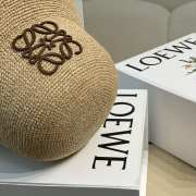 Uubags Loewe bucket hat in raffia and calfskin natural/brown - 6