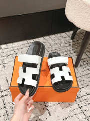 Uubags Hermes Chypre Sandal In White - 5