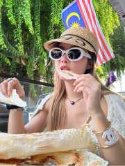 Uubags Celine Triomphe 01 sunglasses in Acetate White - 2
