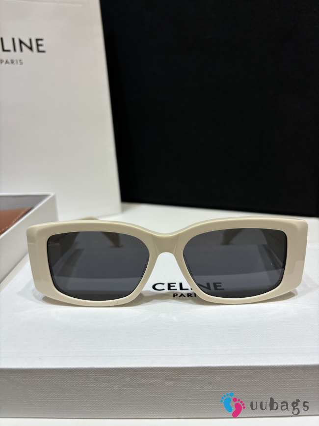 Uubags Celine Triomphe XL 01 Sunglasses in Acetate Ivory - 1