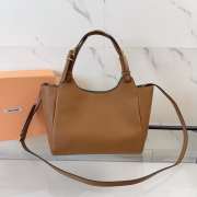 Uubags Miu Miu BA304 leather handbag crafted from caramel grained calfskin 25.5x20x13cm - 5