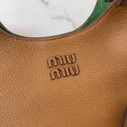 Uubags Miu Miu BA304 leather handbag crafted from caramel grained calfskin 25.5x20x13cm - 3